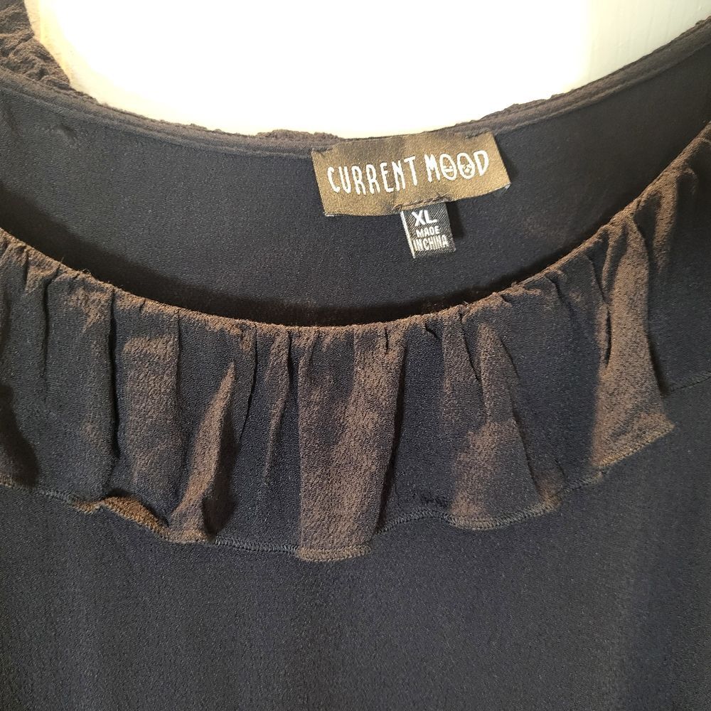 Current Mood Witchy Black Ruffle Neckline Top - Picture 3 of 6
